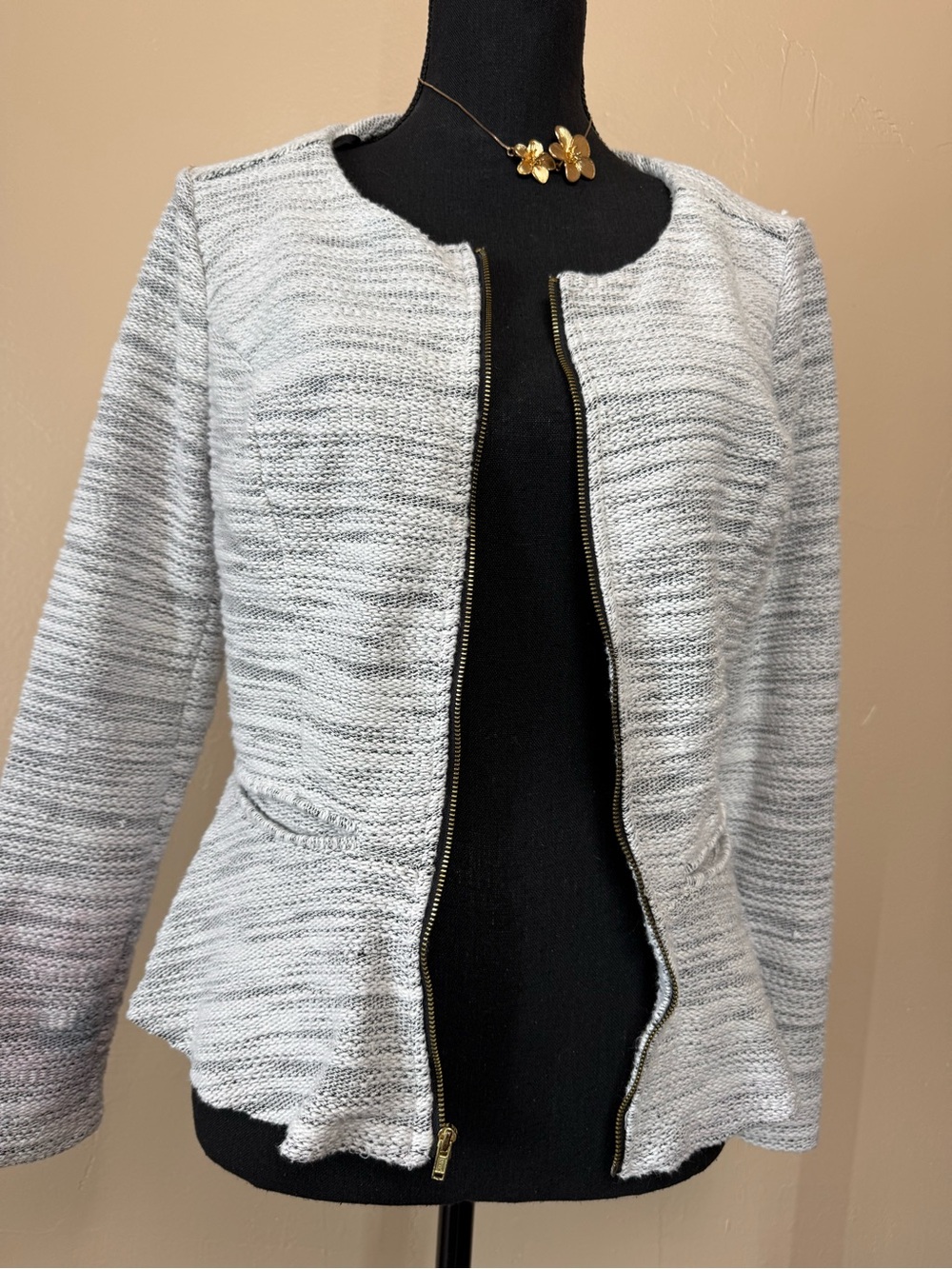 ELLE Women's Textured Peplum Jacket Gray Size 8 Like New